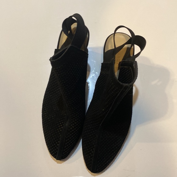 Black Marc Fisher Booties Size 7.5 - Picture 2 of 5